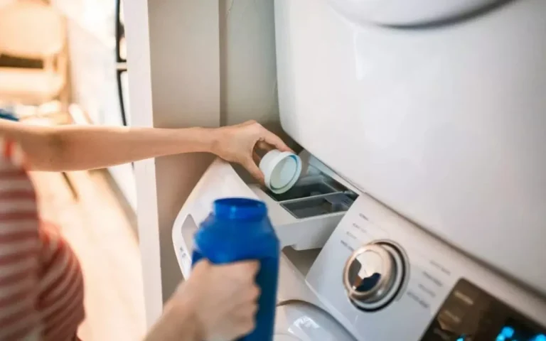 Nasveti vodovodarjev o tem, katerih tekočih detergentov ne smete uporabljati v pralnih strojih