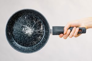 Teflonska ponev je stvar preteklosti: izvedite, kateri novi hit osvoji kuhinje!