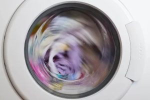 Pralni stroj ne centrifugiramo več tako kot prej?