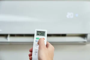 Če želite spati celo noč z vklopljeno klimatsko napravo, morate pritisniti to tipko na daljinskem upravljalniku