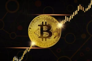 Zgodovinski rekord: Bitcoin prvič podražil na 123 tisoč dolarjev