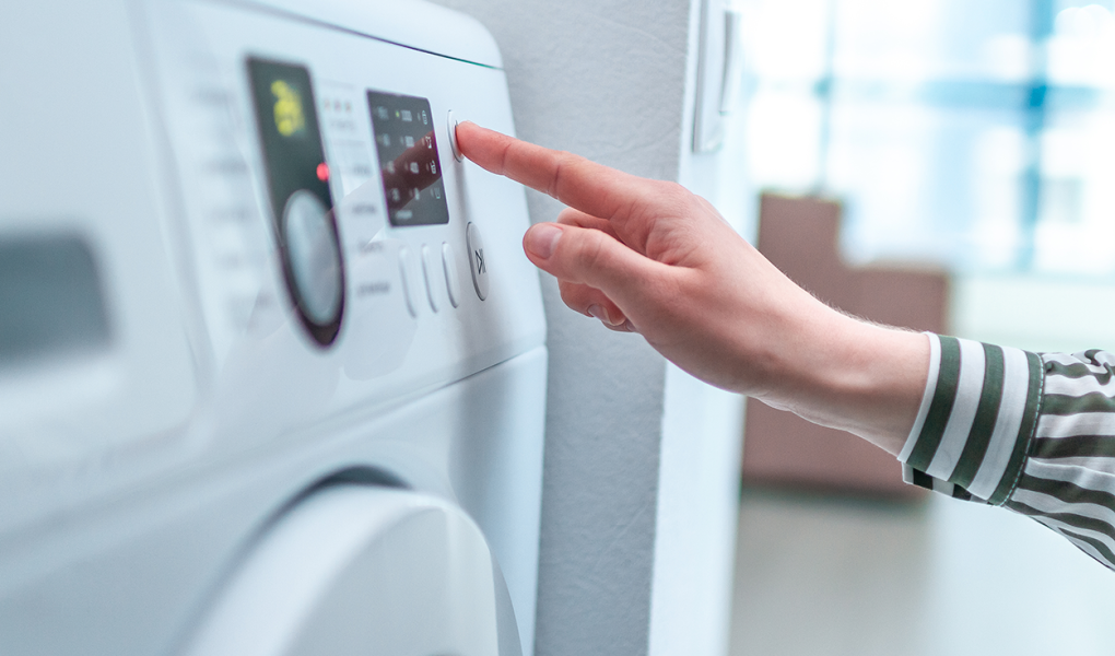 Ljudje nikoli ne uporabljajo tega gumba na pralnem stroju: zmanjša porabo energije za 62 %